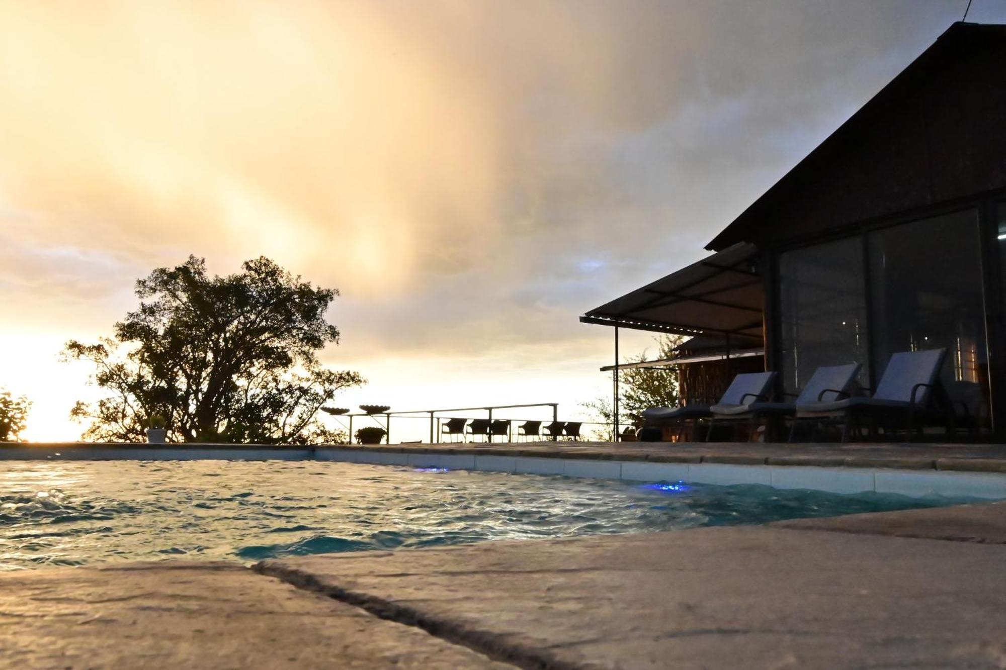 Aloegrove Safari Lodge Otjiwarongo Eksteriør billede