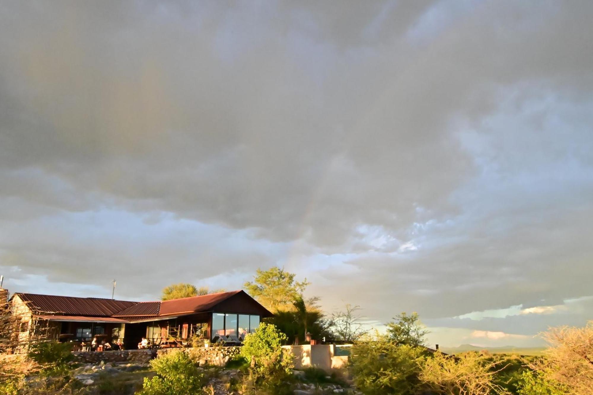 Aloegrove Safari Lodge Otjiwarongo Eksteriør billede