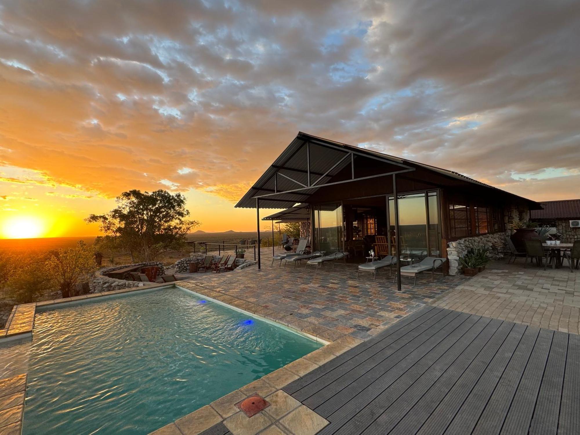 Aloegrove Safari Lodge Otjiwarongo Eksteriør billede